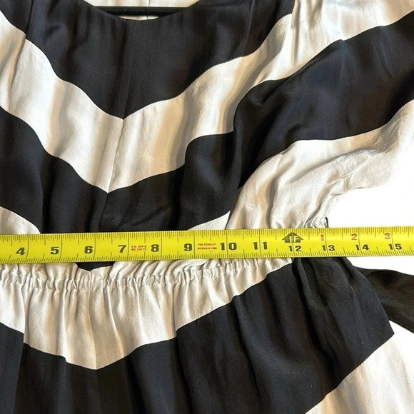 Jacob   chevron silk dress. Black & white,fit & flare colorblock  EC,Small - Picture 7 of 12